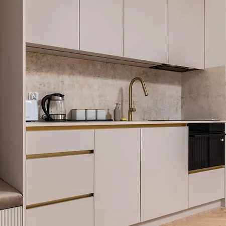 Apartment Przytulne Klimatyzowane Z Balkonem I Parkingiem By Renters