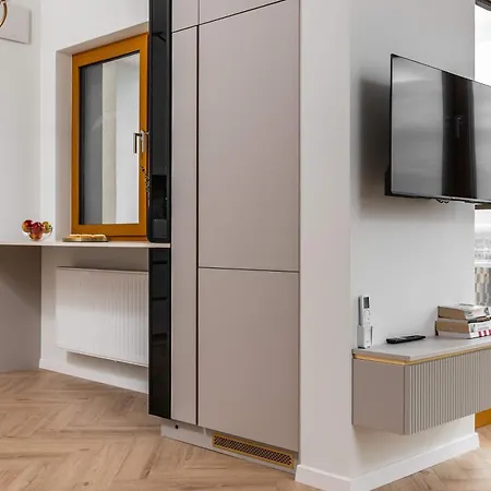 Przytulne Klimatyzowane Z Balkonem I Parkingiem By Renters Apartment *